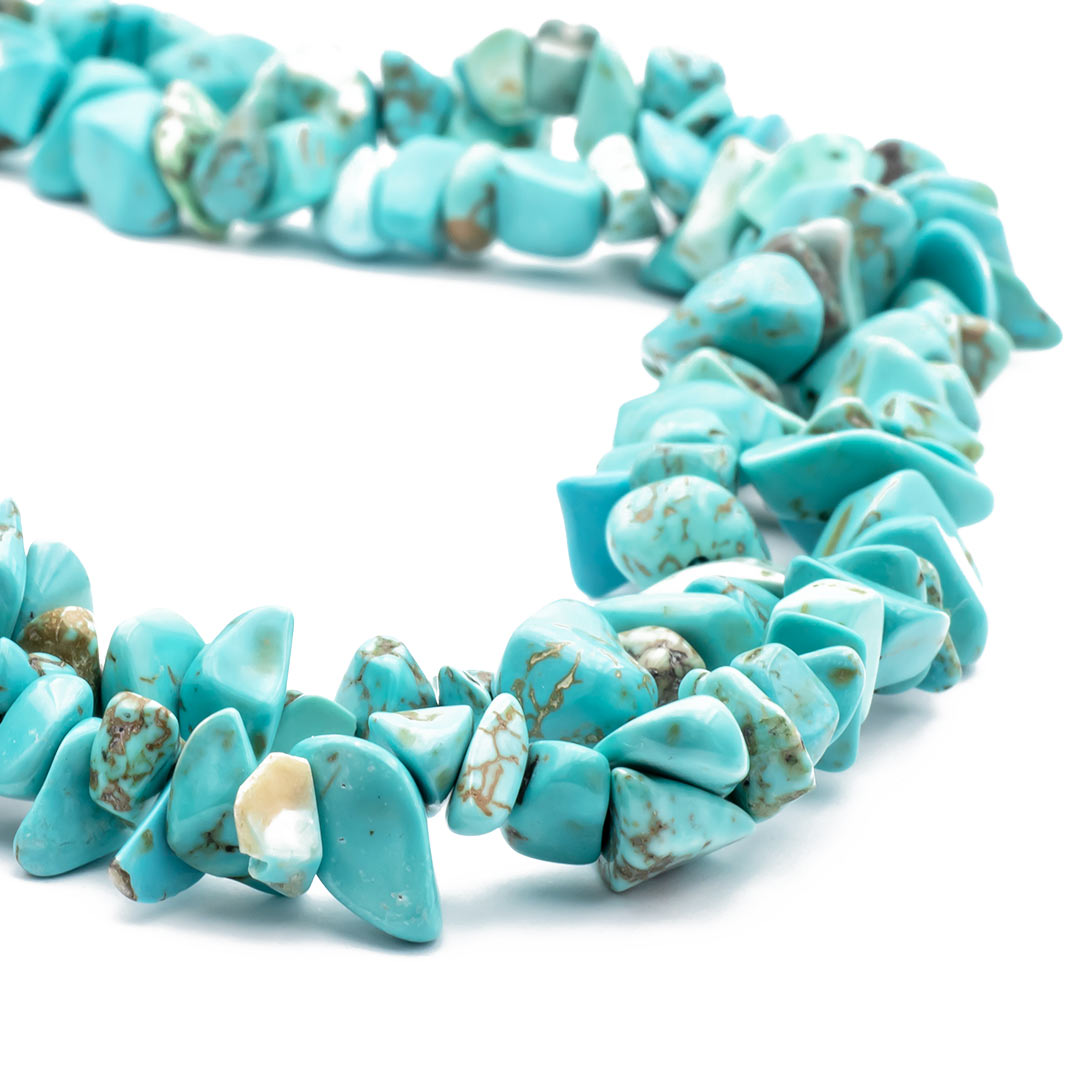 particolare di howlite colore turchese a pepite grezze - via condotti store