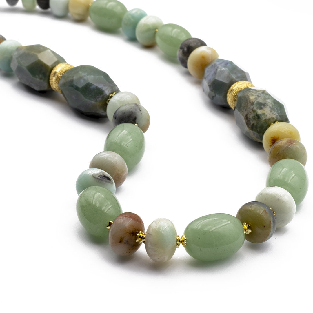 collana lunga 90 cm in pietre dure toni del verde con argento placcato oro - via condotti store