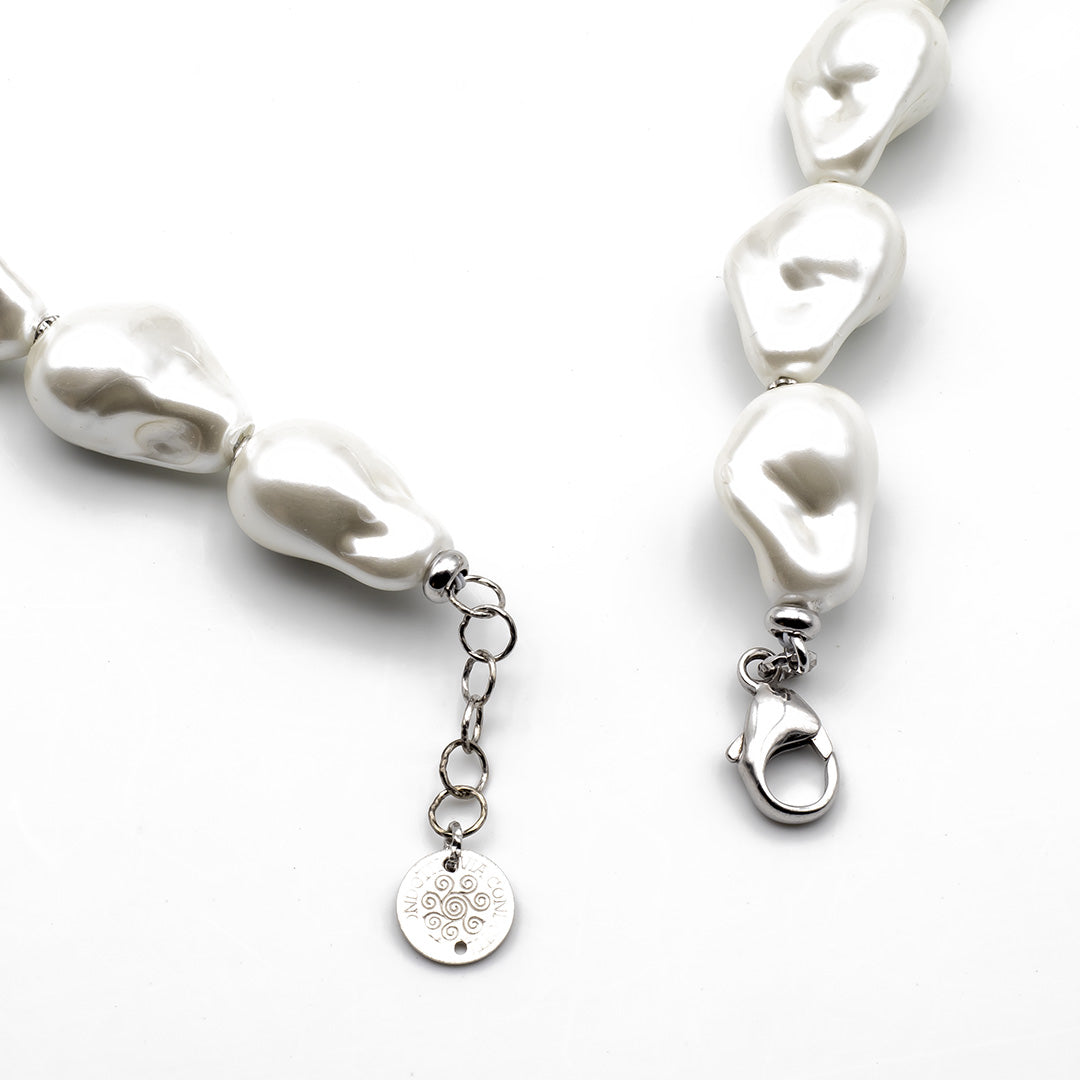 lunghezza regolabile della collana di perle barocche o scaramazze in madreperla da 49 a 51 centimetri - via condotti store