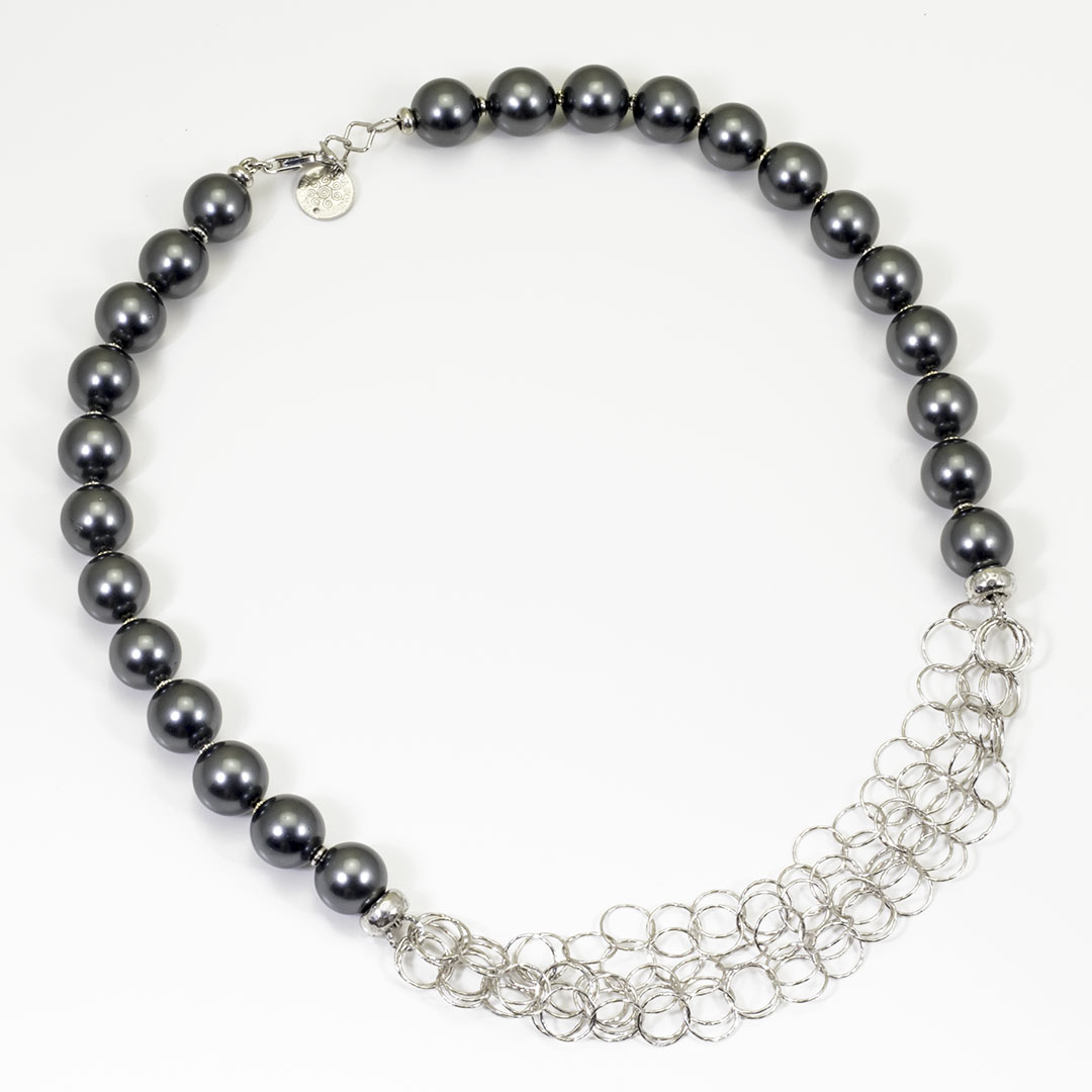Collana in pietre dure e argento con perle shell grigie - via condotti store