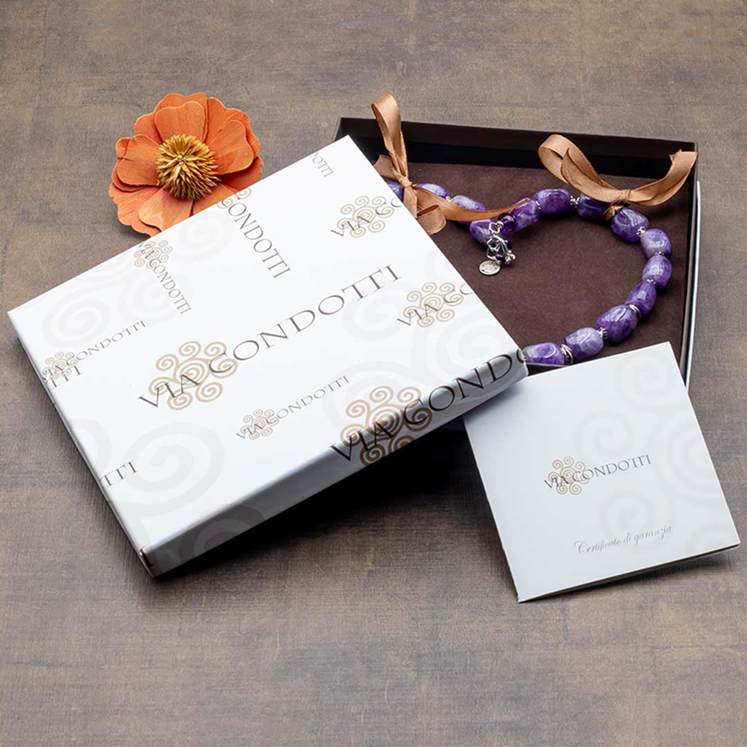 confezione astuccio della collana in ametista e garanzia - via condotti store