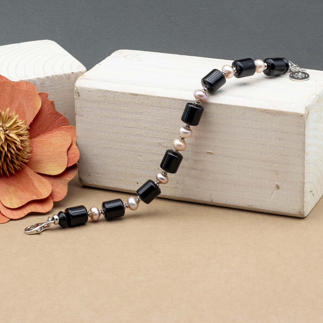 bracciale con onice e perle in argento rodiato - via condotti store