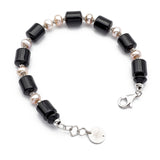 lunghezza regolabile del bracciale in argento rodiato con perle e onice nero