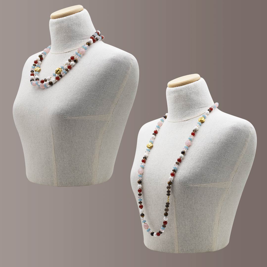 collana su manichino in due stili lunga o corta in pietre dure miste multicolore - via condotti store