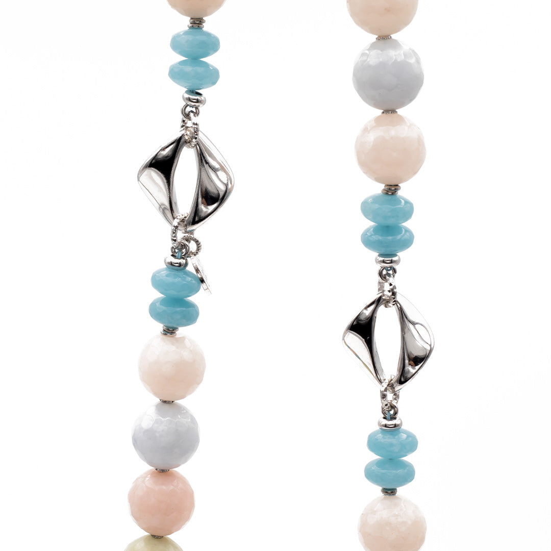 particolari della collana lunga in giada multicolor e argento 925 rodiato - via condotti store