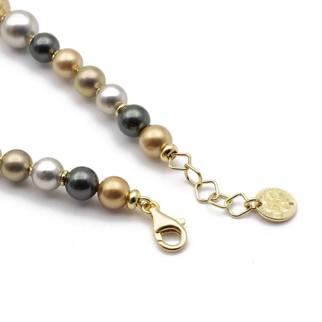 chiusura della Collana in perle shell muticolor e argento placcato oro - via condotti store