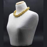 collana girocollo da donna con catena bizantina placcata oro francesca bianchi design su manichino - via condotti store