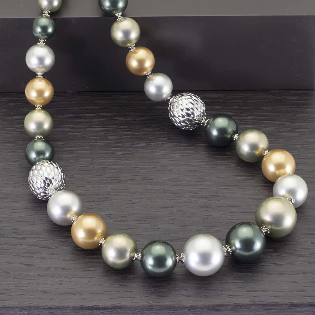 Collana in argento e perle shell muticolor - via condotti store