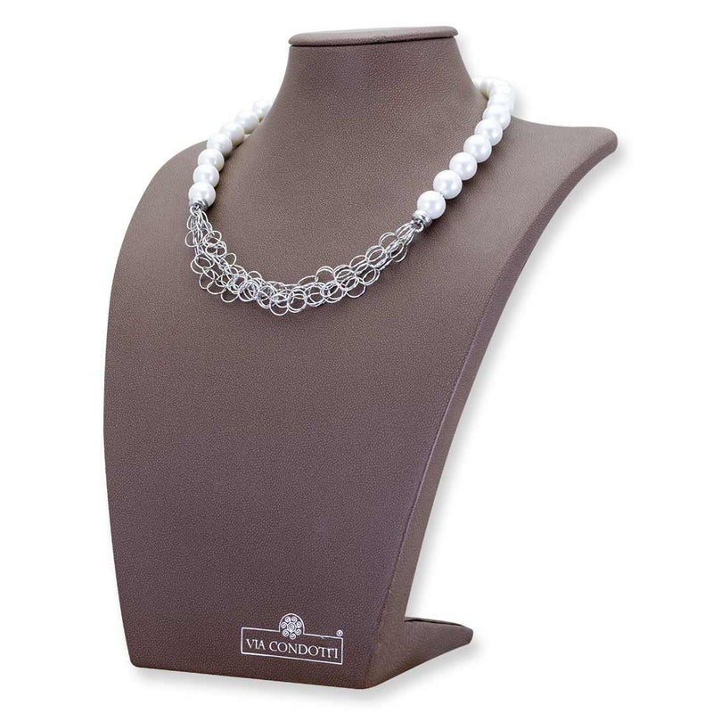 Collana in pietre dure e argento con perle shell bianche - via condotti store