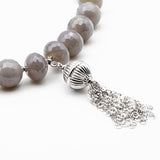 particolare del ciondolo in argento rodiato - via condotti store