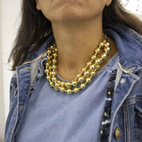 collana indossata da donna catena a sfere in bronzo placcato oro francesca bianchi design - via condotti store