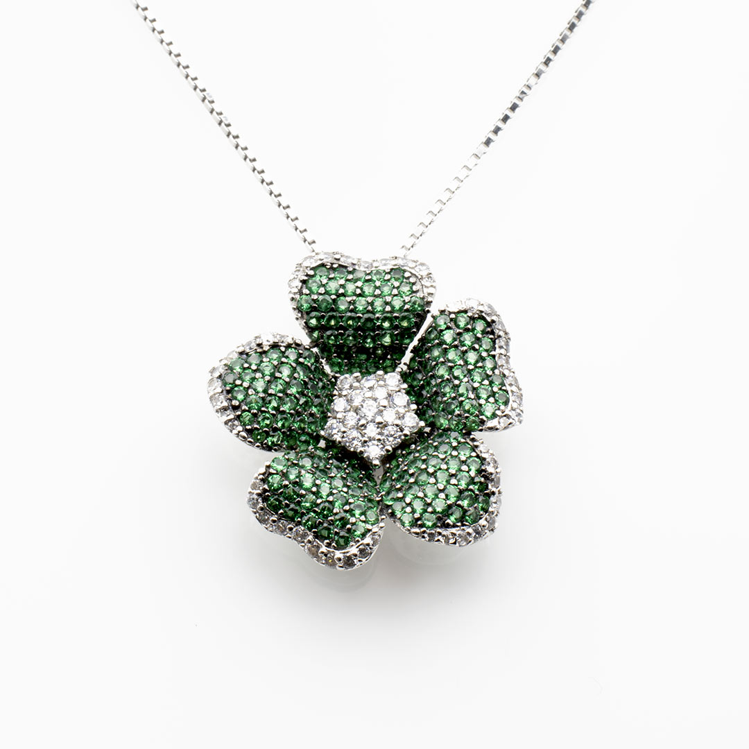 collanina con ciondolo a fiore in argento 925 e zirconi bianchi e verde smeraldo - via condotti store