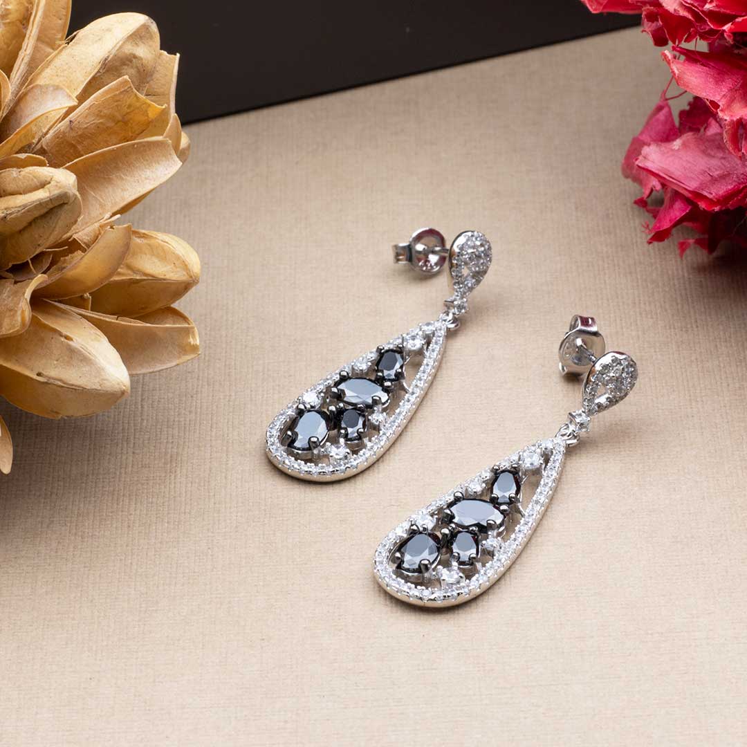 orecchini pendenti a goccia in argento 925 e zirconi bianchi e neri - via condotti store